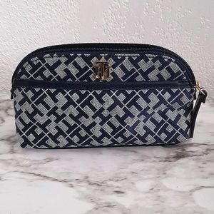 Hilfiger pouch
